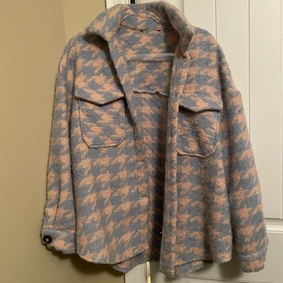 shacket - Picture 1 of 2